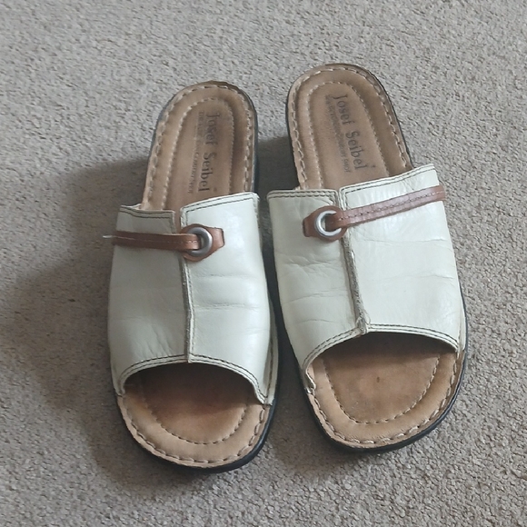Josef Seibel Women's Cream and Brown Mules - Picture 10 of 12